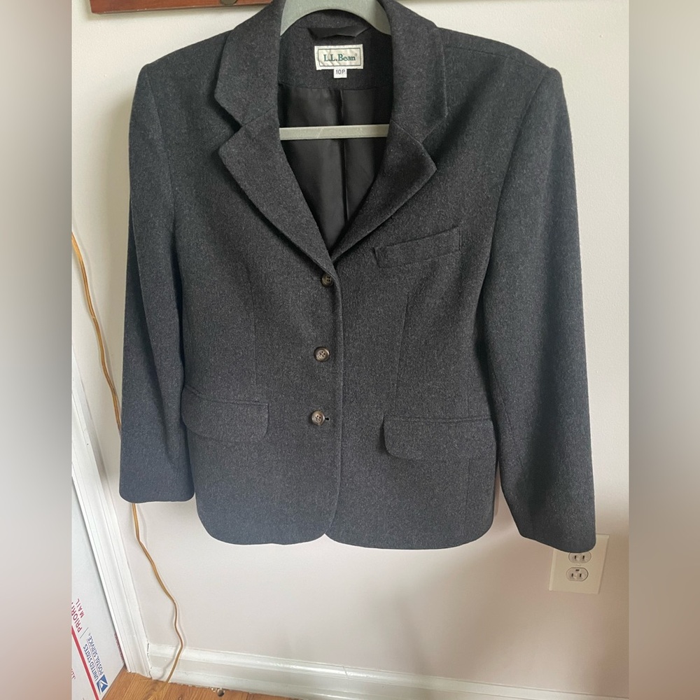 Ll Bean Woman’s Dark Gray Women's Blazer. 12P